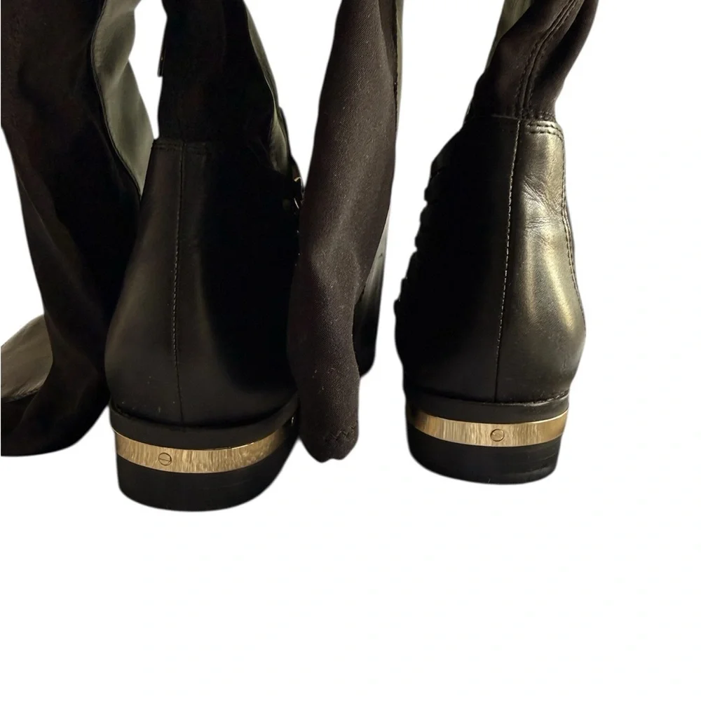 Vince Camuto stunning pair